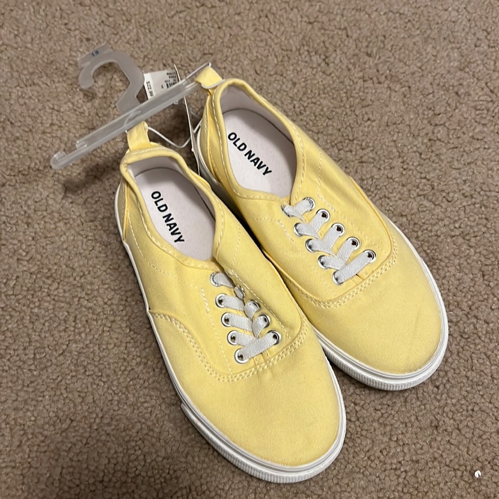 Girls yellow Old Navy Slip-on sneakers size 13 - new with tags